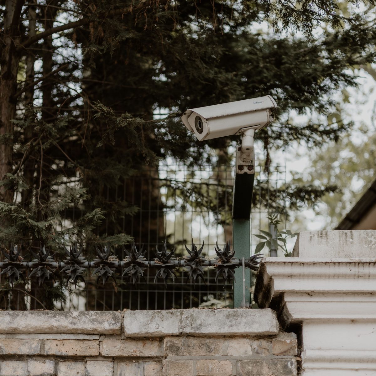 Caméra de sécurité sur une maison